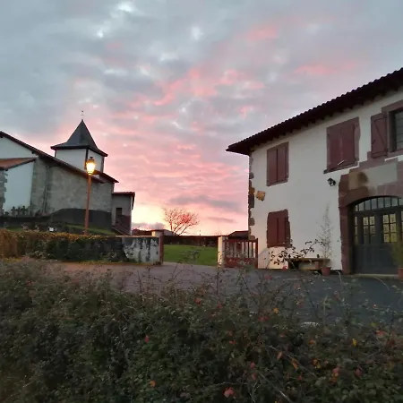 Gite Le Relais De La Source אכסניה