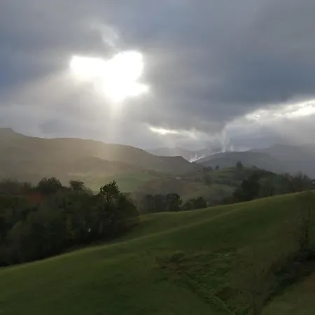 אכסניה Gite Le Relais De La Source Caro (Pyrenees-Atlantiques)