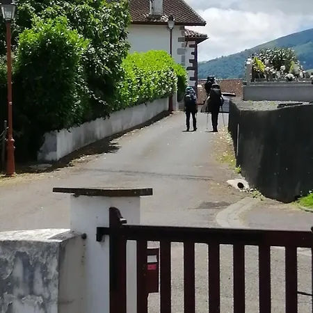 אכסניה Gite Le Relais De La Source *