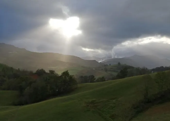 Хостел Gite Le Relais De La Source Caro (Pyrenees-Atlantiques)