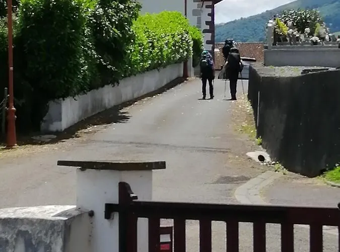 Hostel Gite Le Relais De La Source *